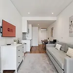 公寓 Guestready - Elegant In *